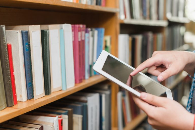 EBook vs Buku Fisik