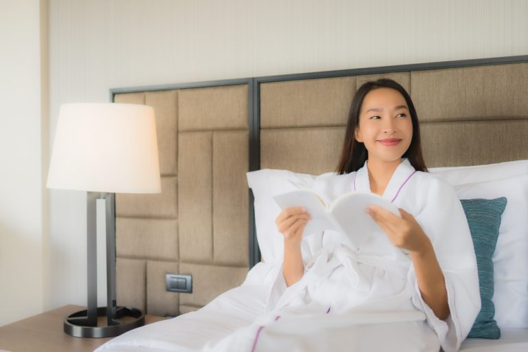 menginap di hotel
