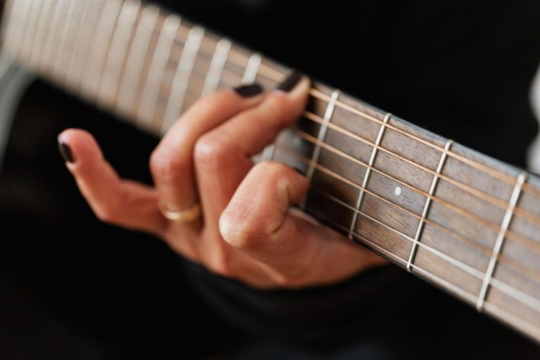 Kunci gitar